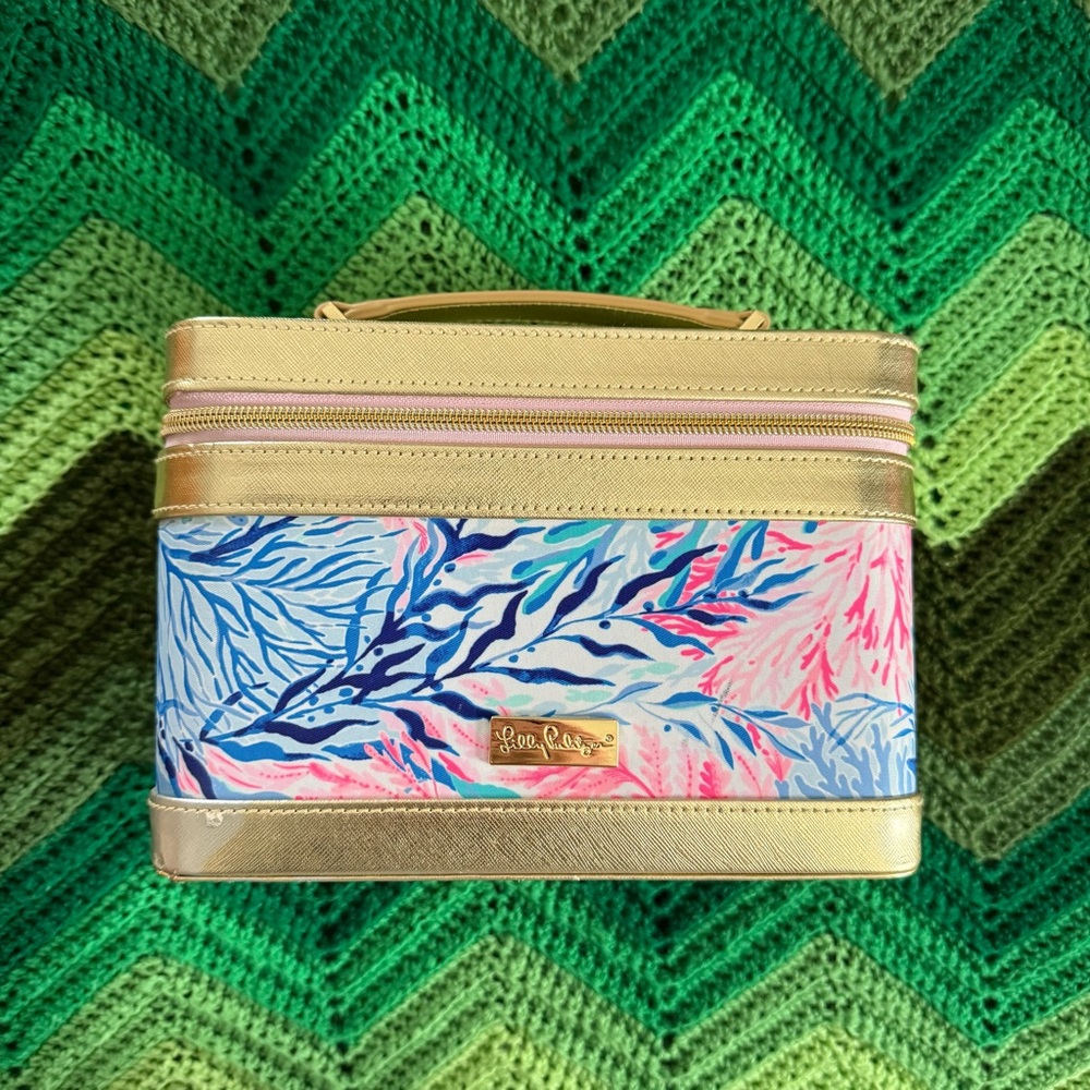Lilly Pulitzer travel train cosmetic brush case GWP Kaleidoscope Coral pink blue